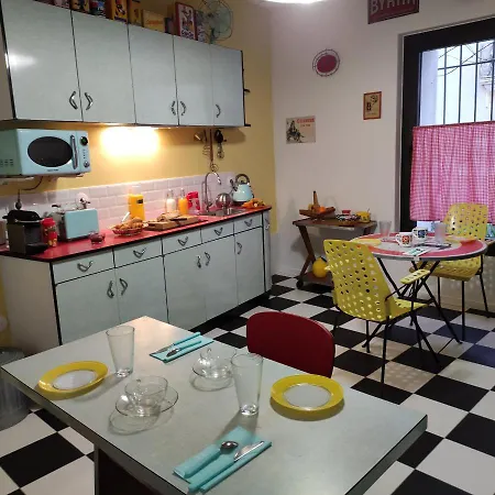 Nostal'gite Guest house